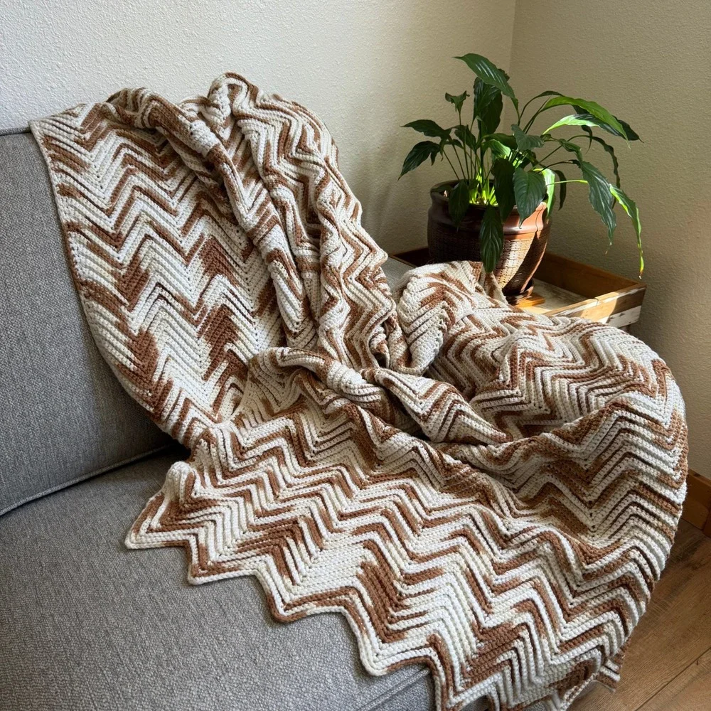Vintage Handmade Crochet‎ Chevron Cream Tan Brown Afghan Blanket Throw 75